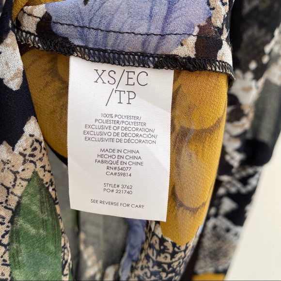 CAbi Snake Charmer Blouse puff sleeves moody dark floral style 3762 size XS - Picture 13 of 14